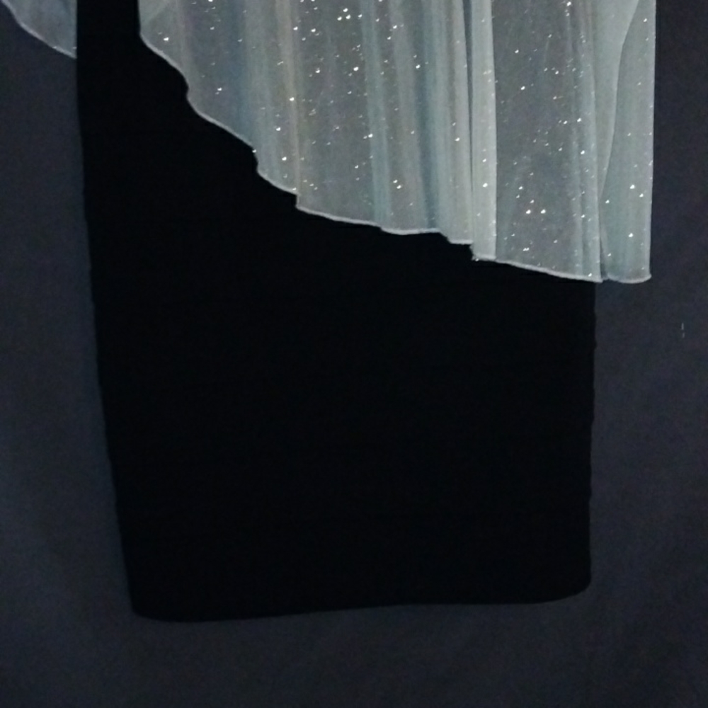 Dress - Picture 3 of 9